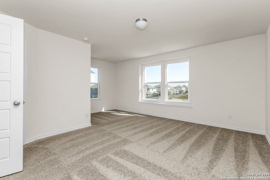 Spacious, unfurnished interior of a new home in Knox Ridge, Converse (Image 14).