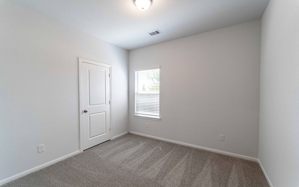 Spacious, unfurnished interior of a new home in Magnolia Springs, Montgomery (Image 39).