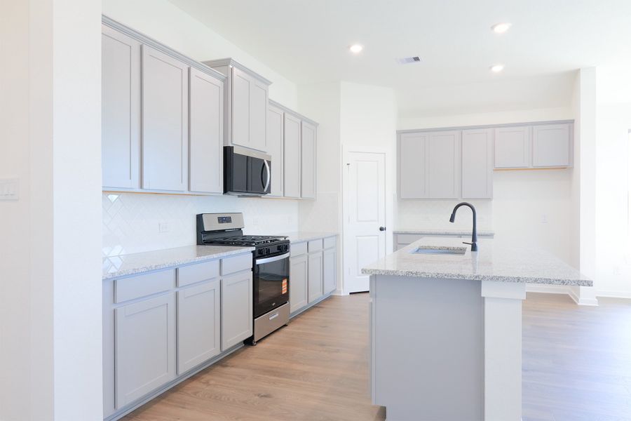 Furnished interior view inside a new home in Emberly  45', Beasley (Image 6).