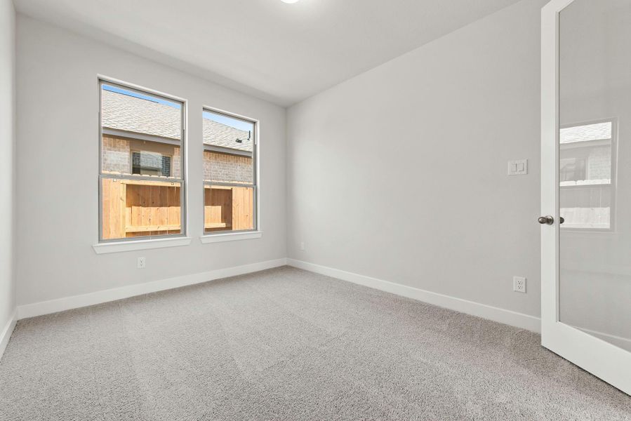 Representative image. Features, selections and colors may vary.