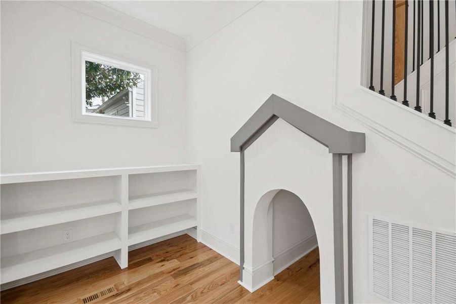 Spacious, unfurnished interior of a new home in , Atlanta (Image 45). Spacious, unfurnished interior of a new home in , Atlanta (Image 45).