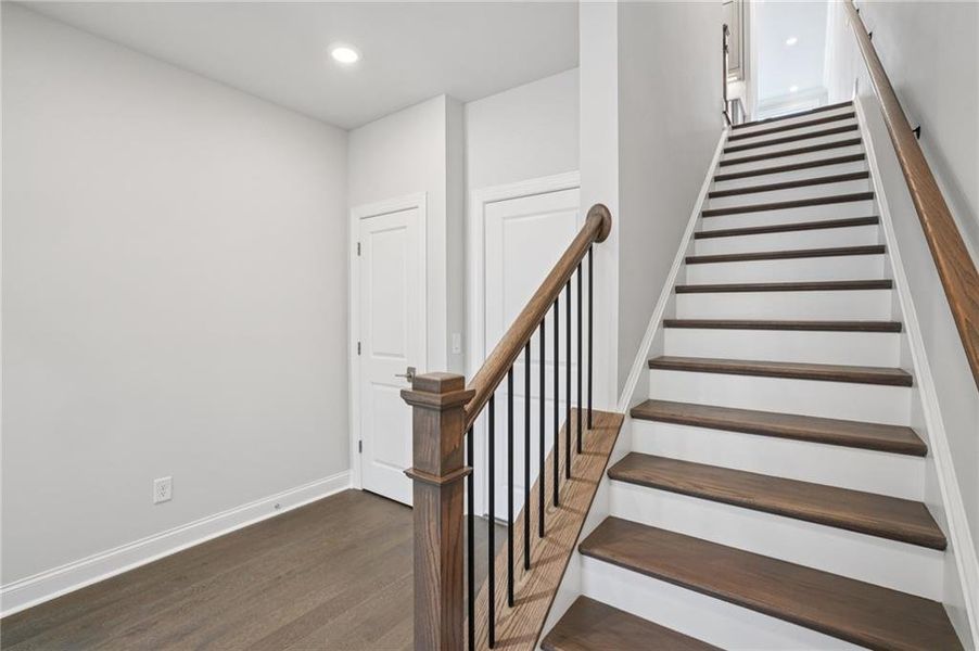 Spacious, unfurnished interior of a new home in Ward's Crossing Townhomes, Johns Creek (Image 31).