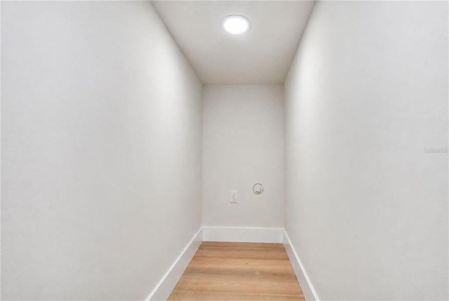 Spacious, unfurnished interior of a new home in , Tampa (Image 65).