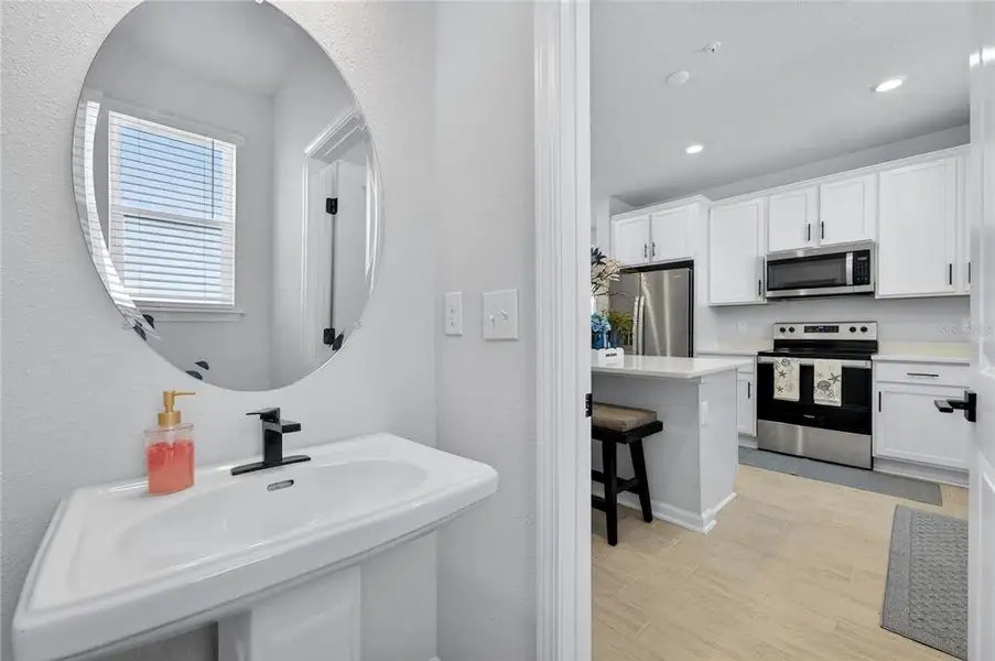 Furnished interior view inside a new home in , Jacksonville (Image 7).