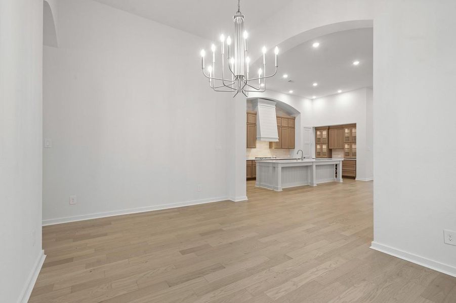 Spacious, unfurnished interior of a new home in Grange, Katy (Image 21).