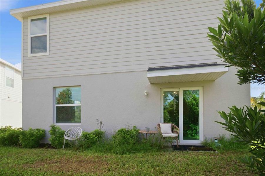 Exterior details and patio area of a home in , Bradenton (Image 27).