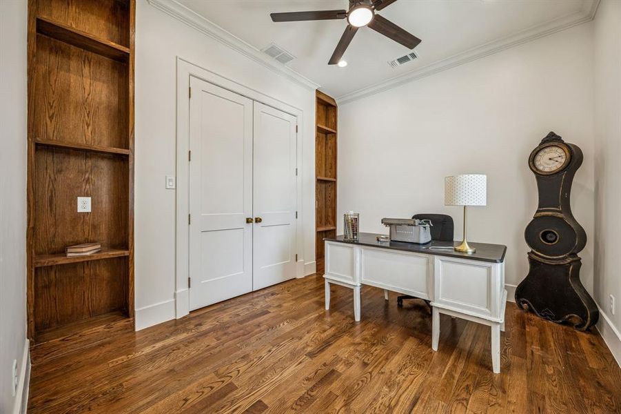 Furnished interior view inside a new home in , Anna (Image 5).