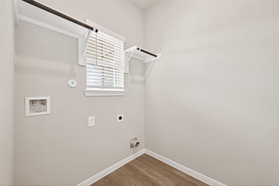 Spacious, unfurnished interior of a new home in , Brookshire (Image 37).