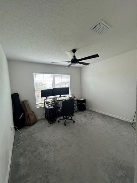 Image 10 of a home in .