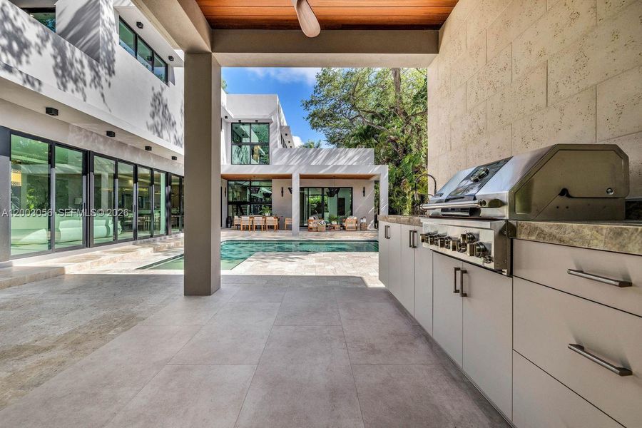 Exterior details and patio area of a home in , Biscayne Park (Image 35).