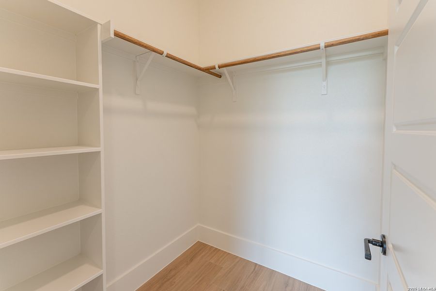 Spacious, unfurnished interior of a new home in , La Vernia (Image 19). Spacious, unfurnished interior of a new home in , La Vernia (Image 19).