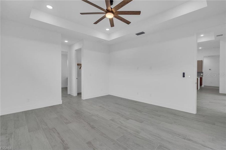 Spacious, unfurnished interior of a new home in , Port Charlotte (Image 24).