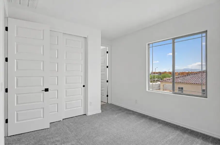 Spacious, unfurnished interior of a new home in Aloravita South, Peoria (Image 25).
