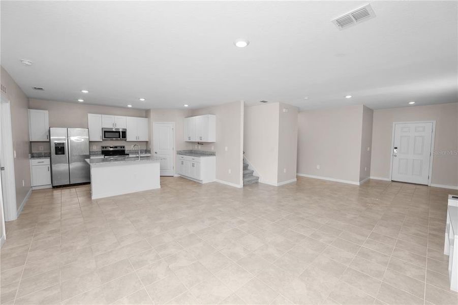 Spacious, unfurnished interior of a new home in Marion Creek, Haines City (Image 35). Spacious, unfurnished interior of a new home in Marion Creek, Haines City (Image 35).