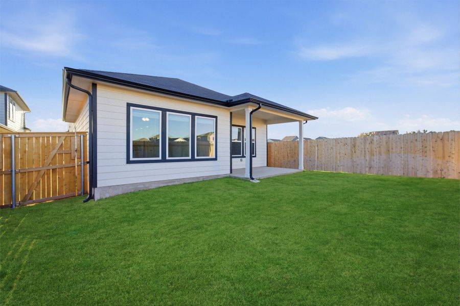 Exterior details and patio area of a home in Cool Water, Jarrell (Image 28).