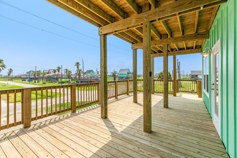 Exterior details and patio area of a home in , Surfside Beach (Image 4).