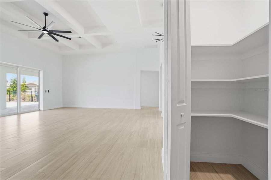 Spacious, unfurnished interior of a new home in , Cape Coral (Image 46).