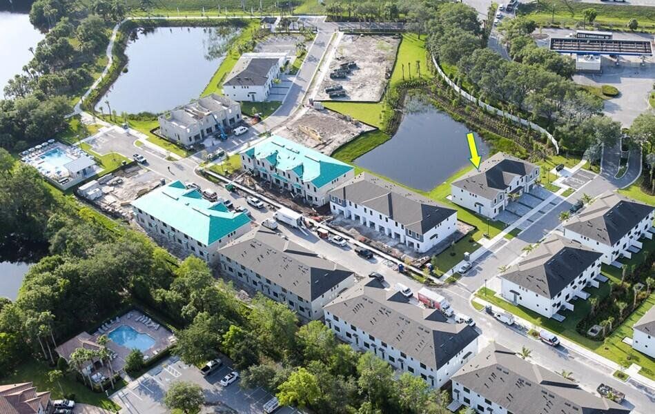 2D floor plan layout of this home in Camellia, Stuart, FL (Image 3).