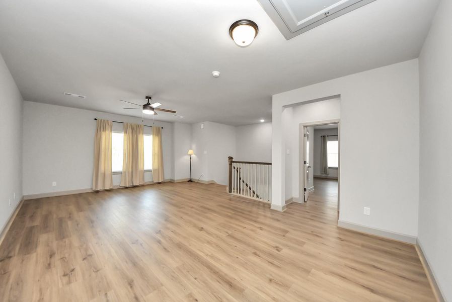 Spacious, unfurnished interior of a new home in , Missouri City (Image 21). Spacious, unfurnished interior of a new home in , Missouri City (Image 21).