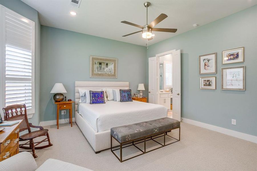 Furnished interior view inside a new home in , Fort Worth (Image 20).