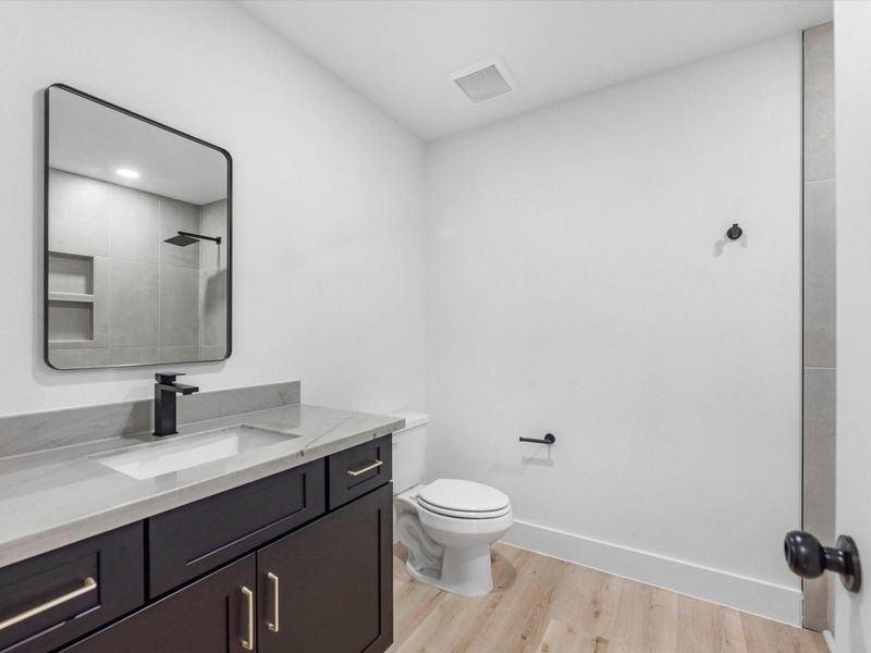 3rd full bathroom upstairs, great for guests to use while visiting!