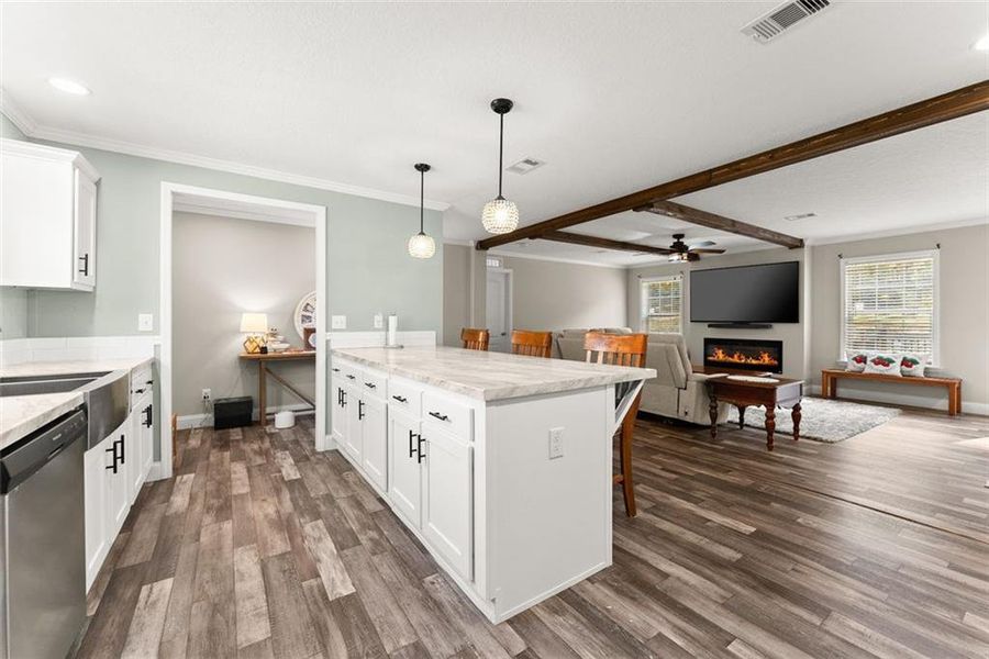 Furnished interior view inside a new home in , Alto (Image 14).