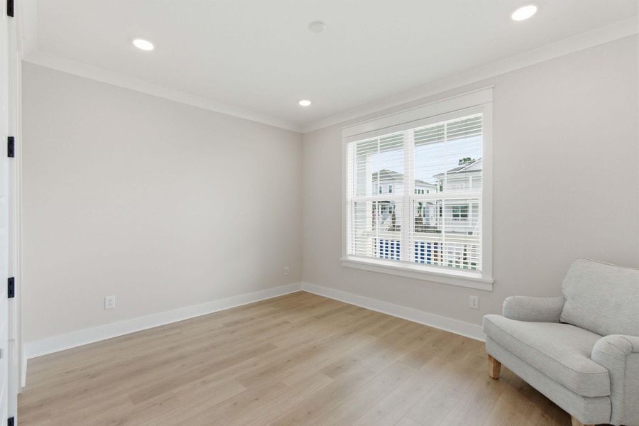 Spacious, unfurnished interior of a new home in Liberty Hill Farm, Mount Pleasant (Image 36).