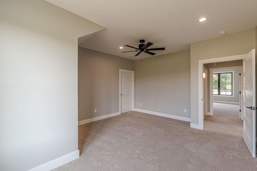 Spacious, unfurnished interior of a new home in , Bremen (Image 43). Spacious, unfurnished interior of a new home in , Bremen (Image 43).