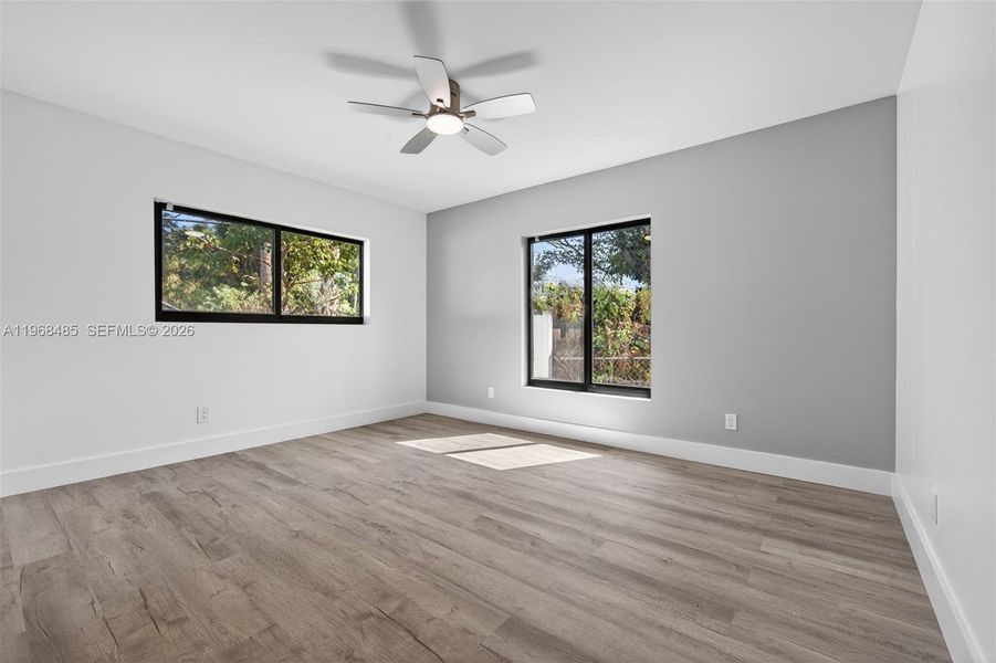 Spacious, unfurnished interior of a new home in , Fort Lauderdale (Image 22).