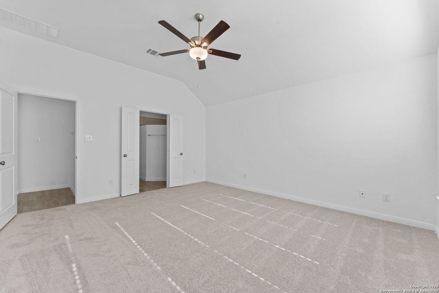 Spacious, unfurnished interior of a new home in Gatehouse: Brookstone II Collection, New Braunfels (Image 16).