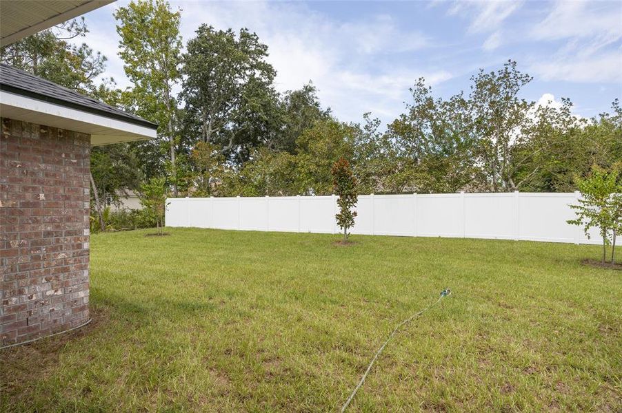 Exterior details and patio area of a home in Palm Coast, Palm Coast (Image 3).