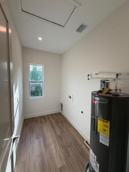 Spacious, unfurnished interior of a new home in , Tampa (Image 23).