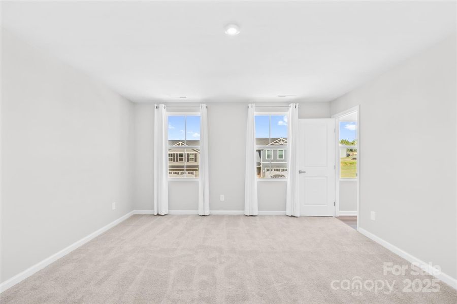 Spacious, unfurnished interior of a new home in , Lancaster (Image 14).