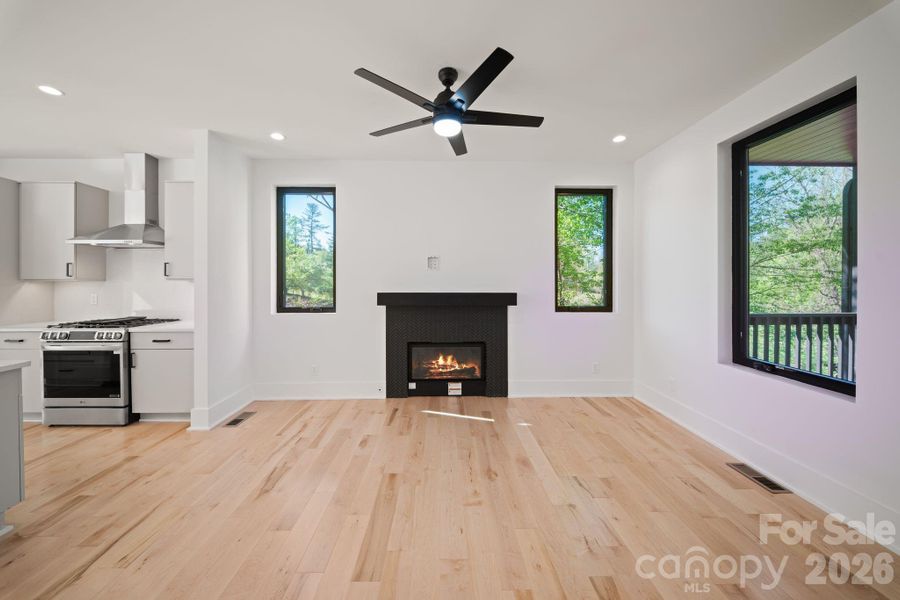 Living Room (fire in fireplace is digitally staged)