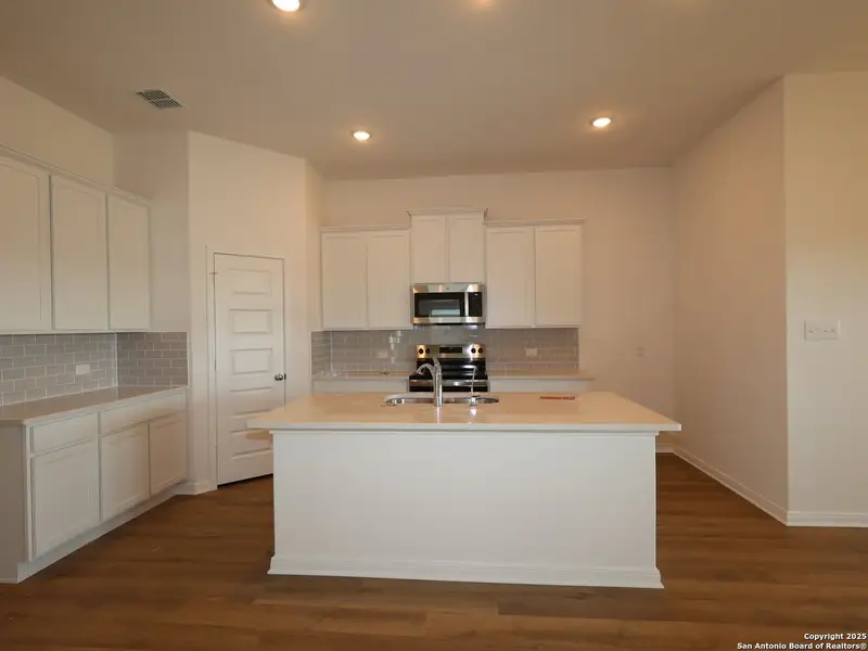 Furnished interior view inside a new home in Paloma Park, Converse (Image 11). Furnished interior view inside a new home in Paloma Park, Converse (Image 11).