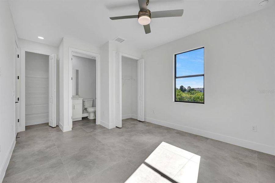 Spacious, unfurnished interior of a new home in , Lehigh Acres (Image 15).