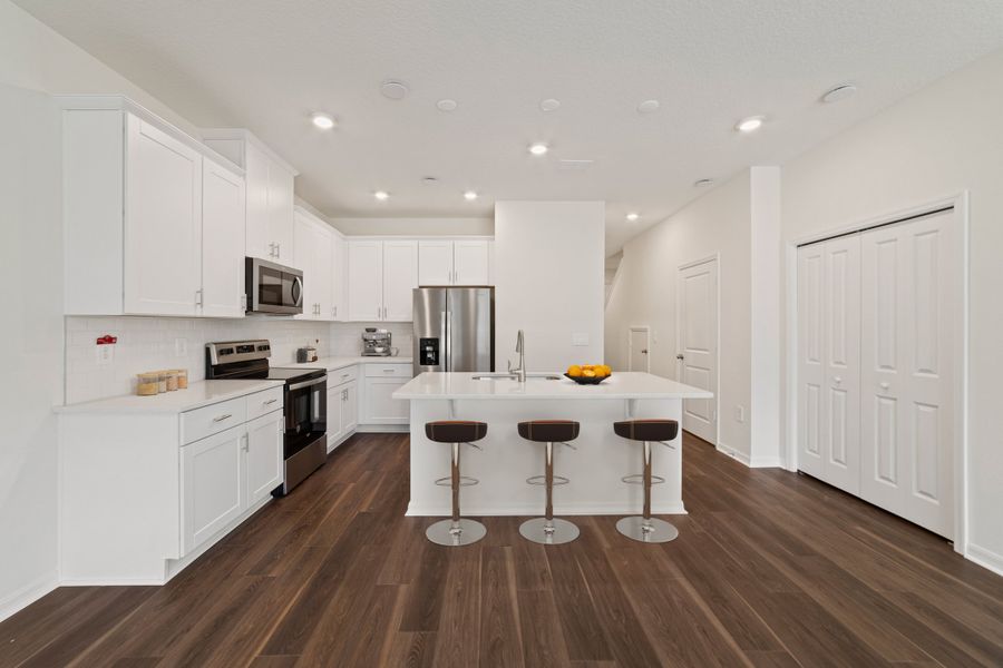 Furnished interior view inside a new home in Towns at Greenleaf, Oviedo (Image 5).