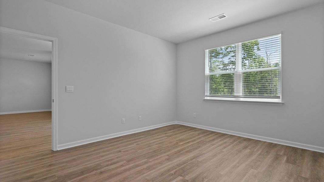 Spacious, unfurnished interior of a new home in Hillcrest, Ravenel (Image 13).
