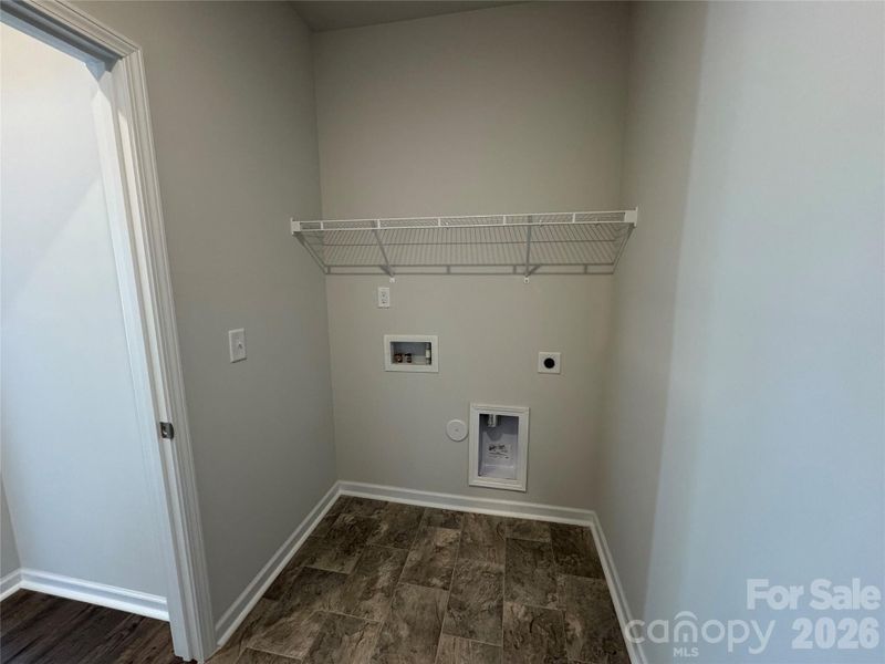 Spacious, unfurnished interior of a new home in McFarland Estates, York (Image 20).