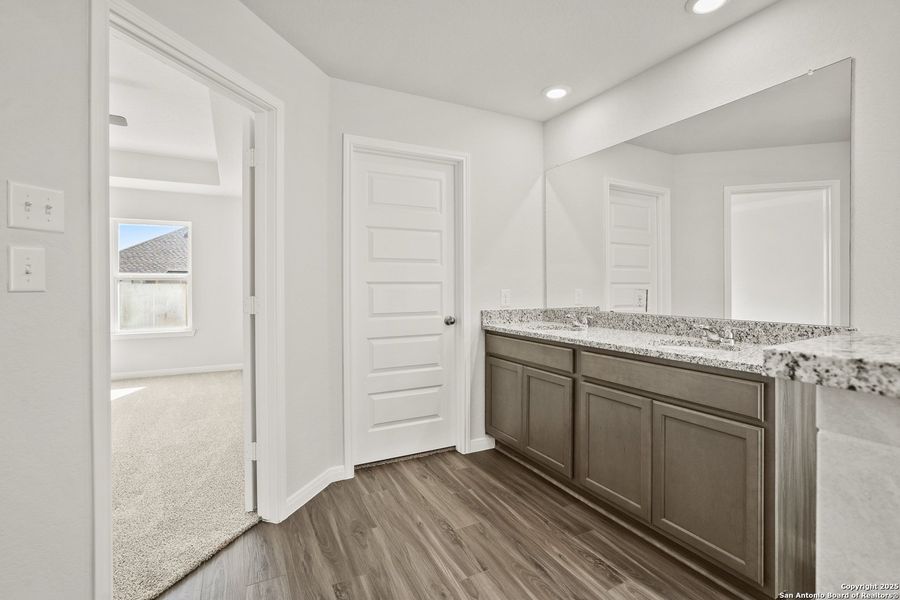 Furnished interior view inside a new home in Swenson Heights, Seguin (Image 11).
