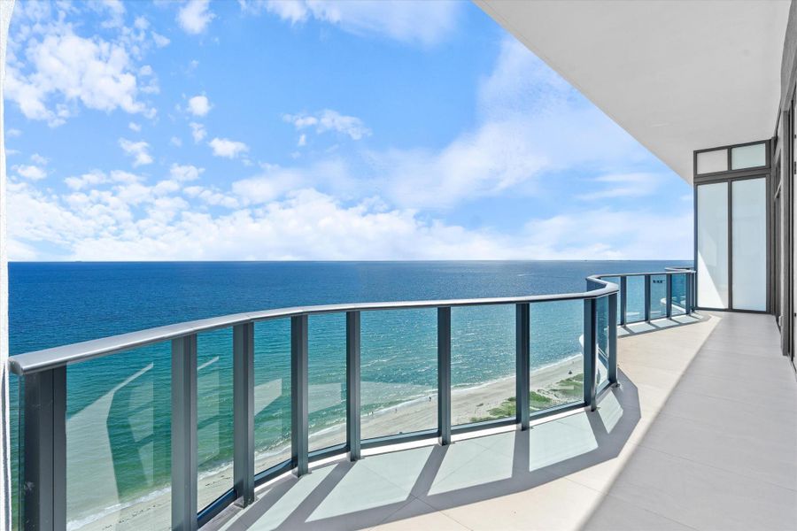 Exterior details and patio area of a home in Casamar, Pompano Beach (Image 1). Exterior details and patio area of a home in Casamar, Pompano Beach (Image 1).