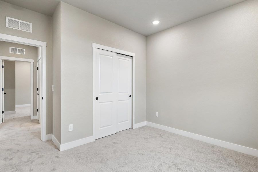 Spacious, unfurnished interior of a new home in Aspen Meadows, Colorado Springs (Image 29). Spacious, unfurnished interior of a new home in Aspen Meadows, Colorado Springs (Image 29).