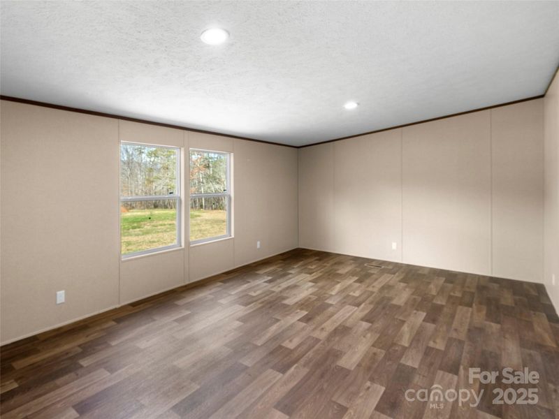 Spacious, unfurnished interior of a new home in , Old Fort (Image 20).