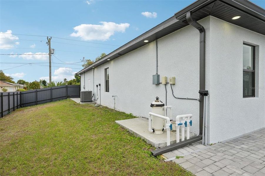 Exterior details and patio area of a home in , Cape Coral (Image 26).