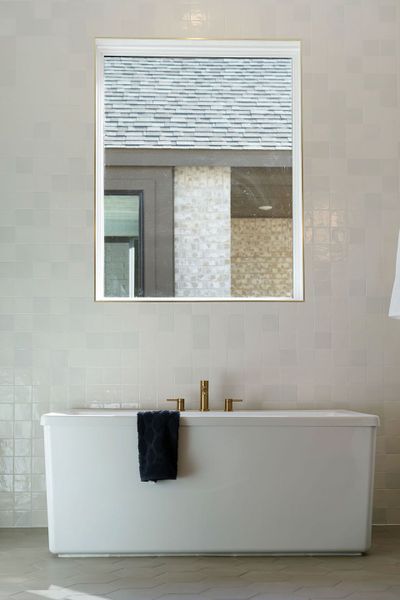 Representative interior finishes for a home built from the Cuney by Pulte Homes in 6 Creeks, Kyle (Image 21). Representative interior finishes for a home built from the Cuney by Pulte Homes in 6 Creeks, Kyle (Image 21).