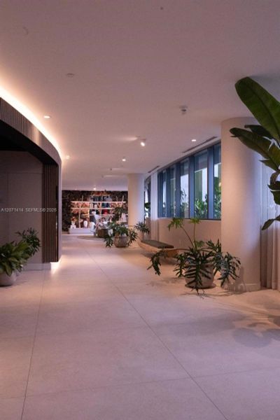 Community amenities in , Miami (Image 49).