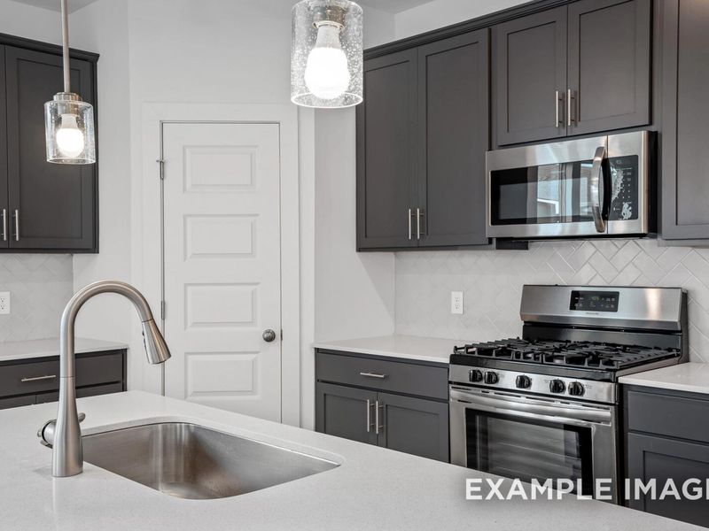 Representative interior finishes for a home built from the The Murray B by Davidson Homes LLC in Sage Farms, White House (Image 12). Representative interior finishes for a home built from the The Murray B by Davidson Homes LLC in Sage Farms, White House (Image 12).