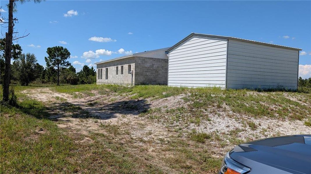Exterior details and patio area of a home in , Punta Gorda (Image 3).