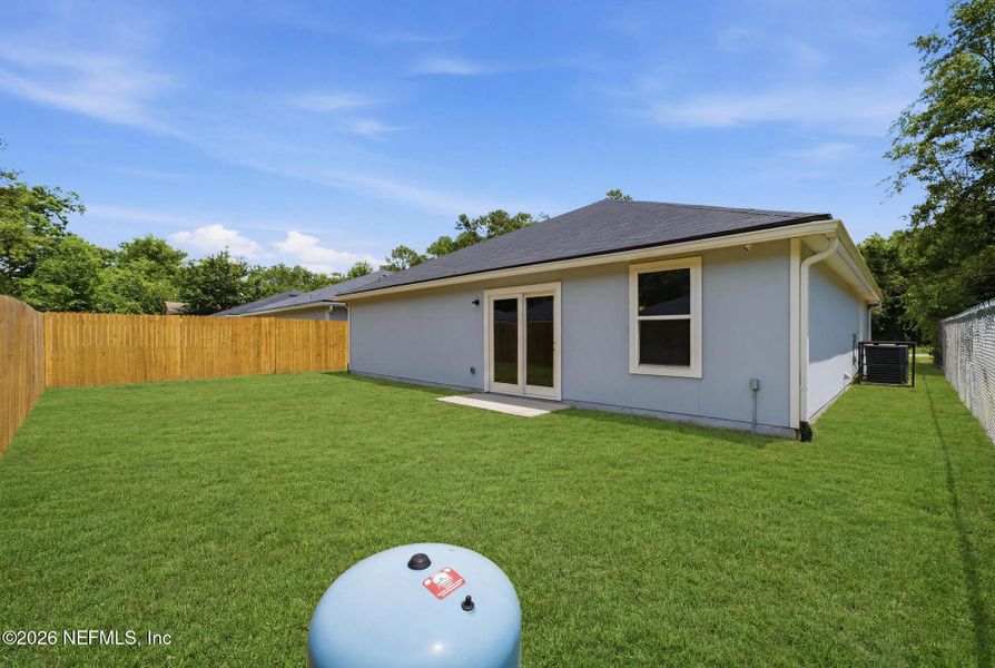 Exterior details and patio area of a home in , Jacksonville (Image 25).