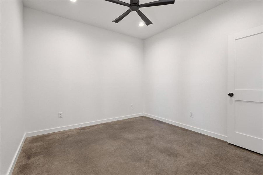 Spacious, unfurnished interior of a new home in , Windom (Image 25).